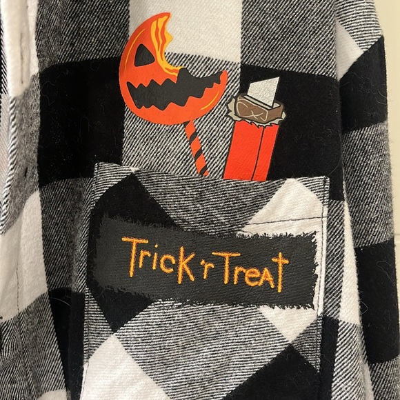 NWOT Trick’r Treat Flannel - Picture 3 of 8
